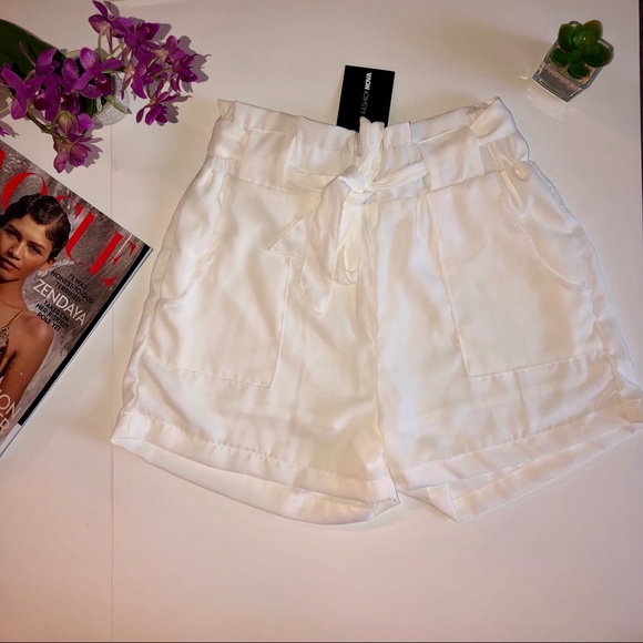 NWT Fashion Nova White Women’s Shorts - Picture 6 of 8